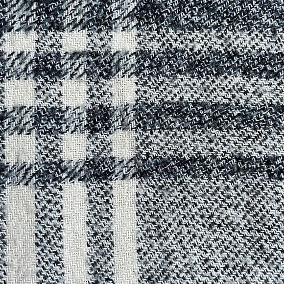 American Eagle Outfitters checkered shirt - Picture 5 of 6